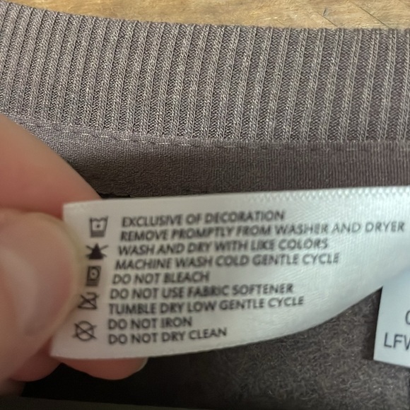 90 Degree By Reflex size XL Brown Twist Front Crop Very Soft Stretchy Sweatshirt - Picture 3 of 8